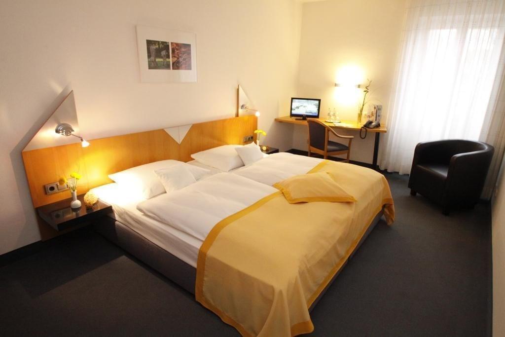 Prima Hotel Havelland Gross Kreutz Ngoại thất bức ảnh